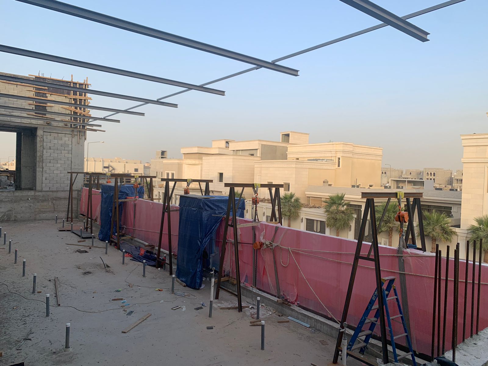 Installed acrylic pool wall project in context