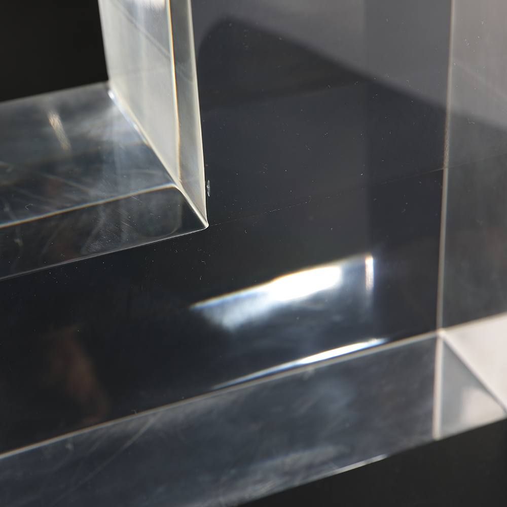 Thick cast PMMA acrylic panel thickness — two solid cast blocks showing depth profile at 100–400mm scale, one-time cast structural grade PMMA for aquarium pool and oceanarium viewing applications